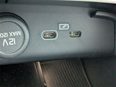 New 2026 Volvo XC40 B5 Plus w/ Protection Package Premier image 25