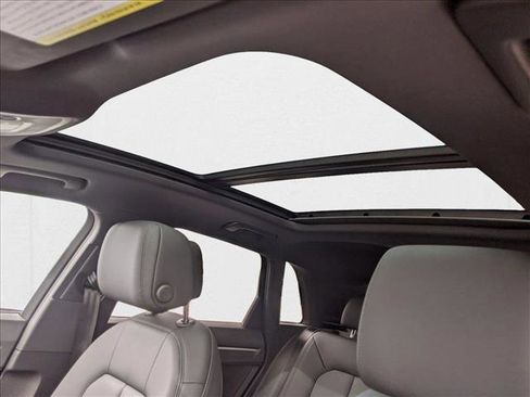 New 2025 Audi Q3 2.0T Premium AWD/4WD image 13