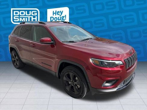 Certified 2020 Jeep Cherokee Latitude Plus w/ Cold Weather Group AWD/4WD image 7