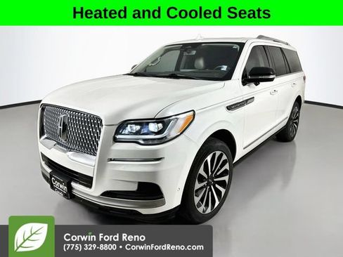 Used 2022 Lincoln Navigator Reserve AWD/4WD image 3