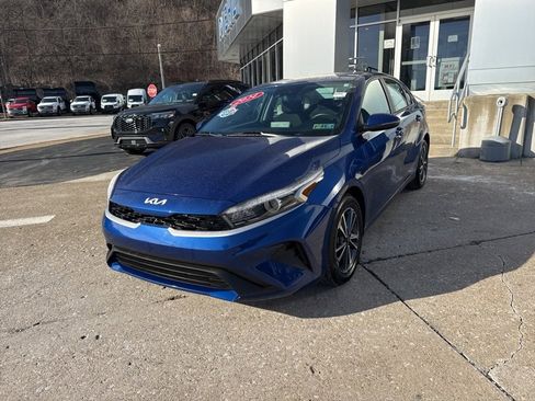 Used 2024 Kia Forte LXS w/ LXS Technology Package image 3