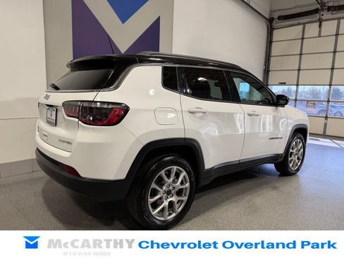 Used 2025 Jeep Compass Limited AWD/4WD image 5