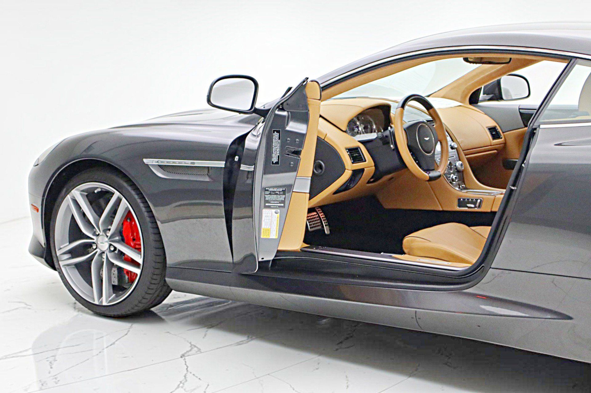 Used 2012 Aston Martin Virage Coupe RWD image 6