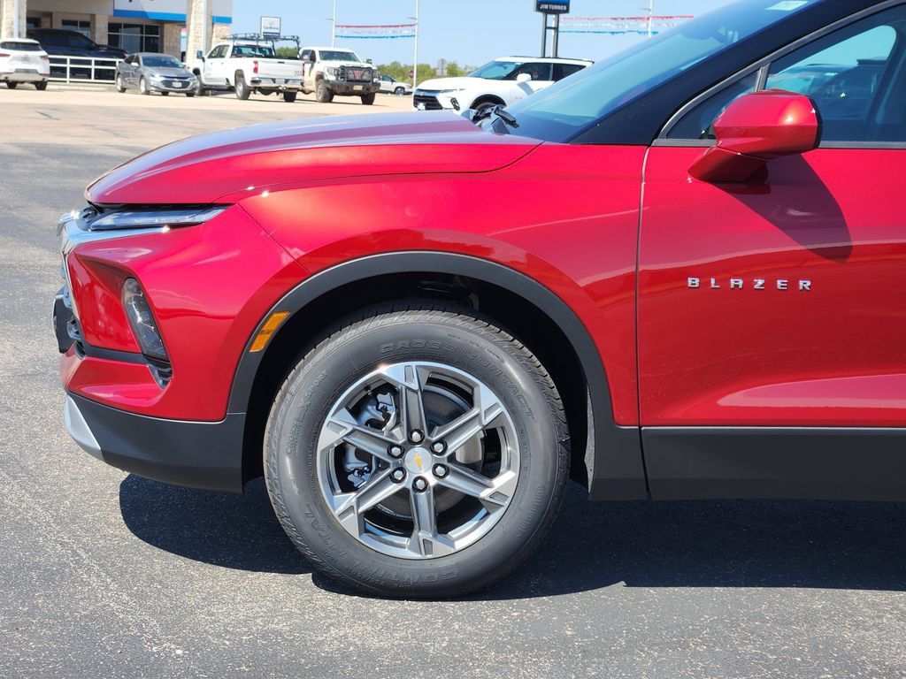 New 2026 Chevrolet Blazer LT w/ Convenience Package FWD image 6