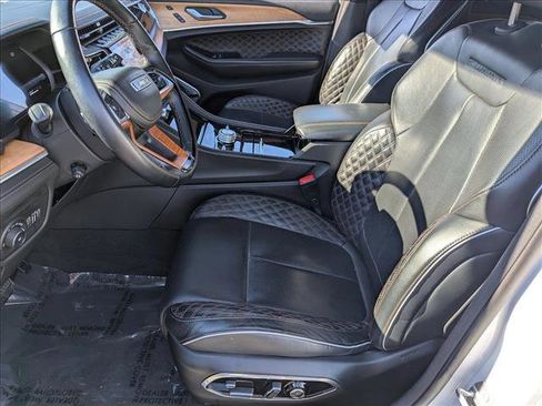 Used 2022 Jeep Grand Cherokee L Summit image 17