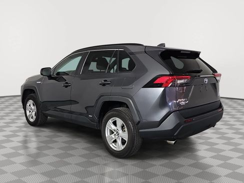 Used 2021 Toyota RAV4 LE AWD/4WD image 6