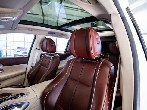 Used 2021 Mercedes-Benz Maybach GLS 600 Maybach GLS 600 image 41