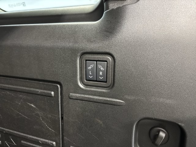 Certified 2026 GMC Hummer EV SUV AWD/4WD image 17