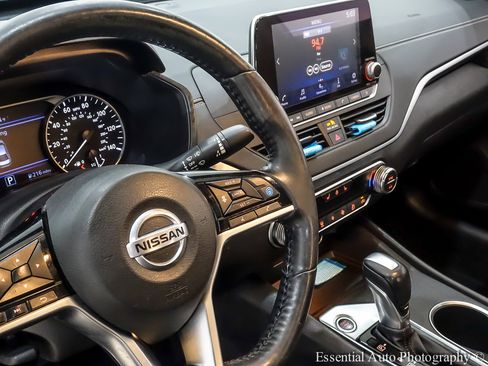 Used 2019 Nissan Altima 2.5 SV image 15