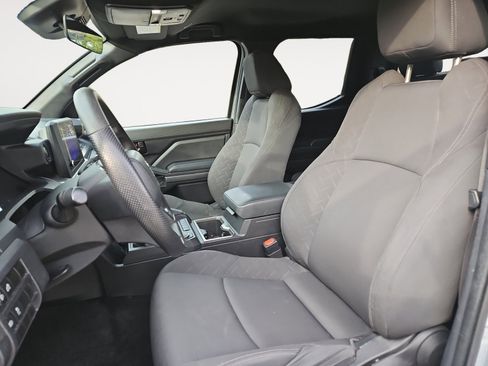 Used 2024 Toyota Tacoma TRD Sport image 9