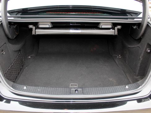 Used 2014 Mercedes-Benz E 350 4MATIC Sedan w/ Premium 1 Package image 17