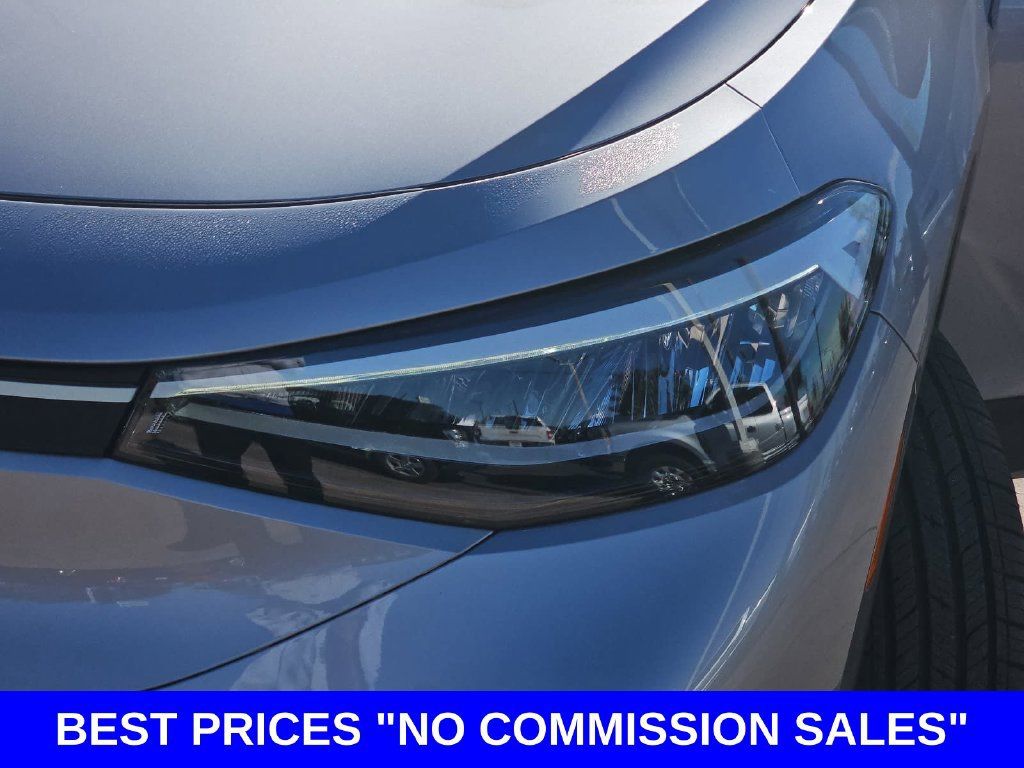 Used 2023 Volkswagen ID.4 Pro AWD/4WD image 32