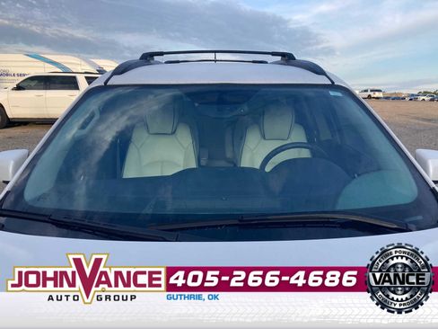 Used 2017 Chevrolet Traverse LT FWD image 12