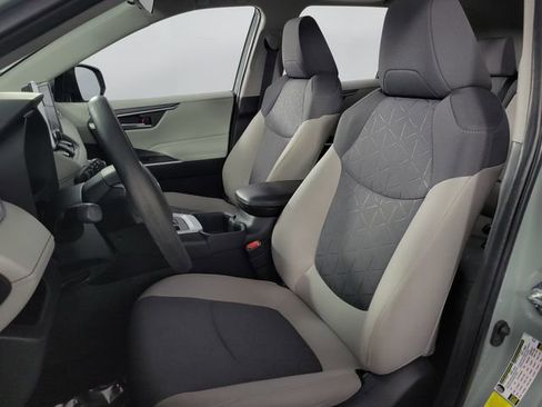Used 2023 Toyota RAV4 XLE image 12