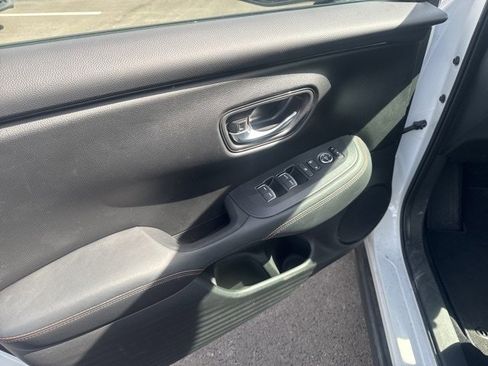 Used 2024 Honda HR-V Sport image 15