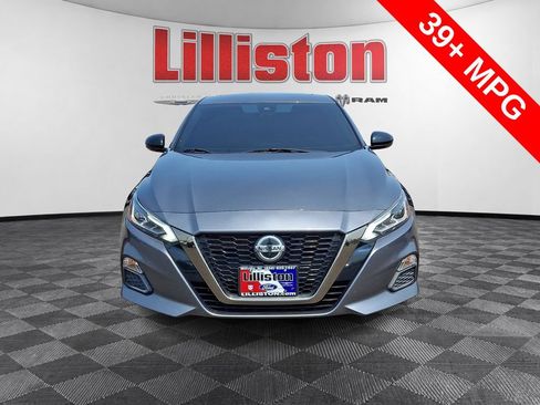 Used 2021 Nissan Altima 2.5 SR w/ SR Premium Package FWD image 2