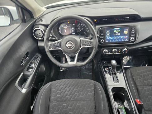Used 2023 Nissan Kicks SV image 11
