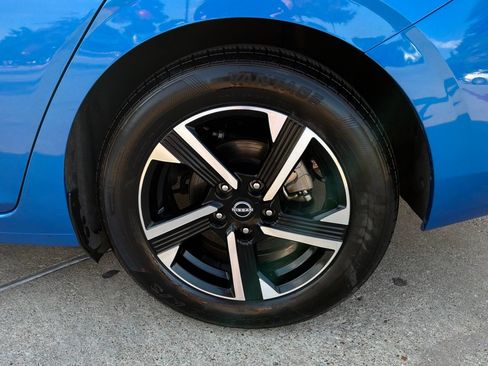 Used 2025 Nissan Sentra SV FWD image 9