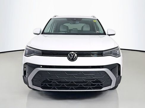 New 2026 Volkswagen Taos SE AWD/4WD image 2