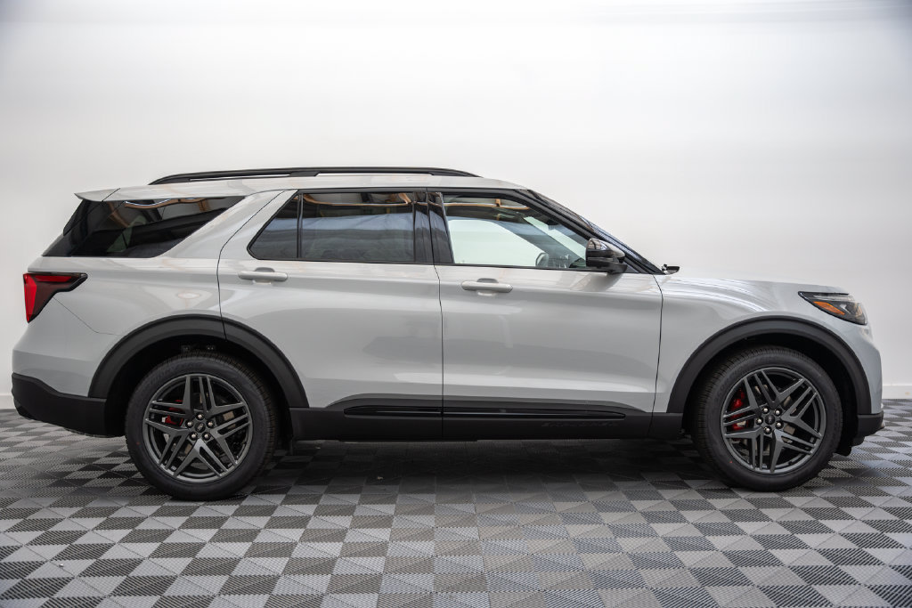 New 2027 Ford Explorer ST w/ Sun And Sound Package AWD/4WD image 4