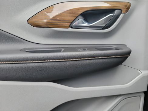 Used 2018 GMC Terrain SLE w/ Infotainment Package I image 15