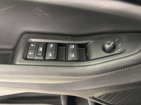 New 2025 Jeep Grand Cherokee L Altitude image 24