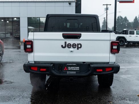 Used 2024 Jeep Gladiator Rubicon w/ Convenience Group image 5