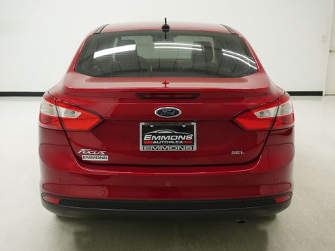 Used 2012 Ford Focus SEL FWD image 5