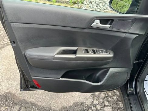 Used 2020 Kia Sportage LX AWD/4WD image 24
