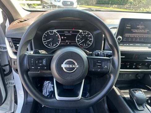 Used 2023 Nissan Rogue S AWD/4WD image 33