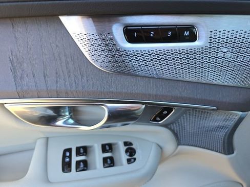 New 2026 Volvo XC90 T8 Ultra w/ Protection Package Premier image 23