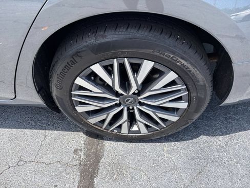Used 2025 Nissan Altima 2.5 SV FWD image 24