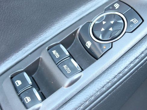 Used 2013 Ford Explorer XLT AWD/4WD image 25