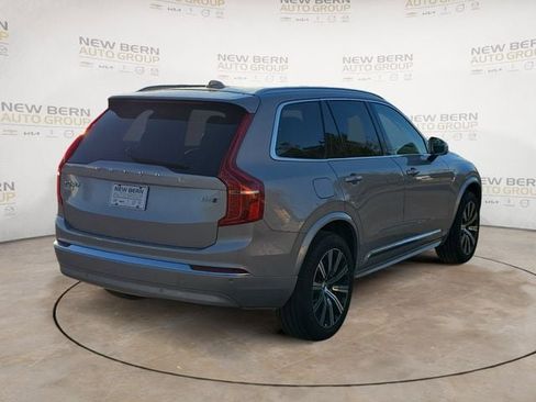 Certified 2025 Volvo XC90 B5 Core AWD/4WD image 5