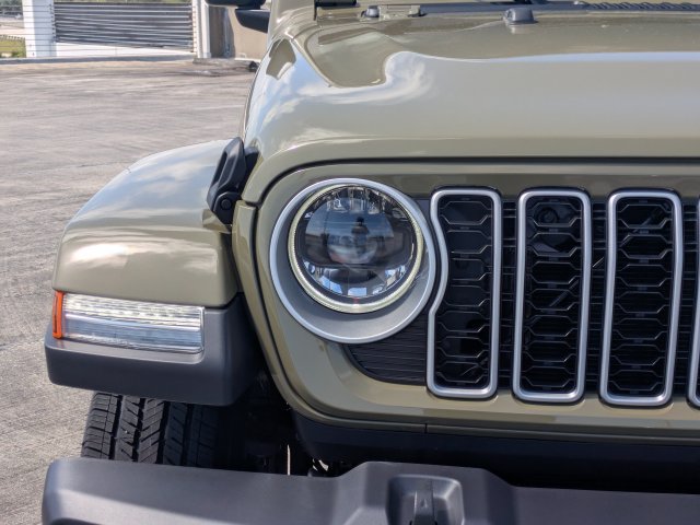 New 2026 Jeep Wrangler Unlimited Sahara AWD/4WD image 10