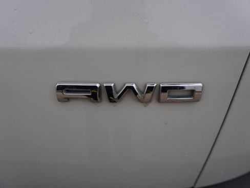 Certified 2022 Ford Escape Titanium image 33