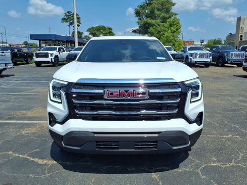 New 2027 GMC Terrain Elevation w/ Elevation Premium Package FWD image 2