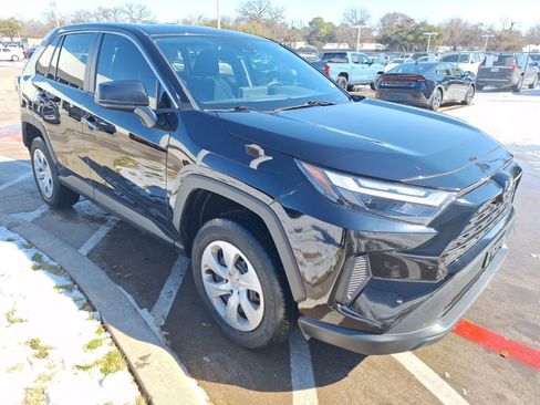 Used 2024 Toyota RAV4 LE image 8
