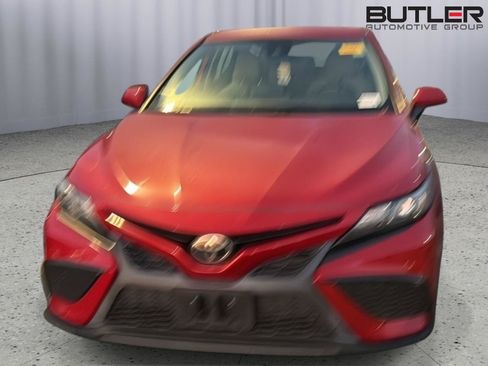 Used 2021 Toyota Camry SE FWD image 4