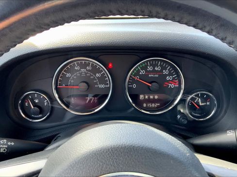 Used 2018 Jeep Wrangler Unlimited Rubicon image 24