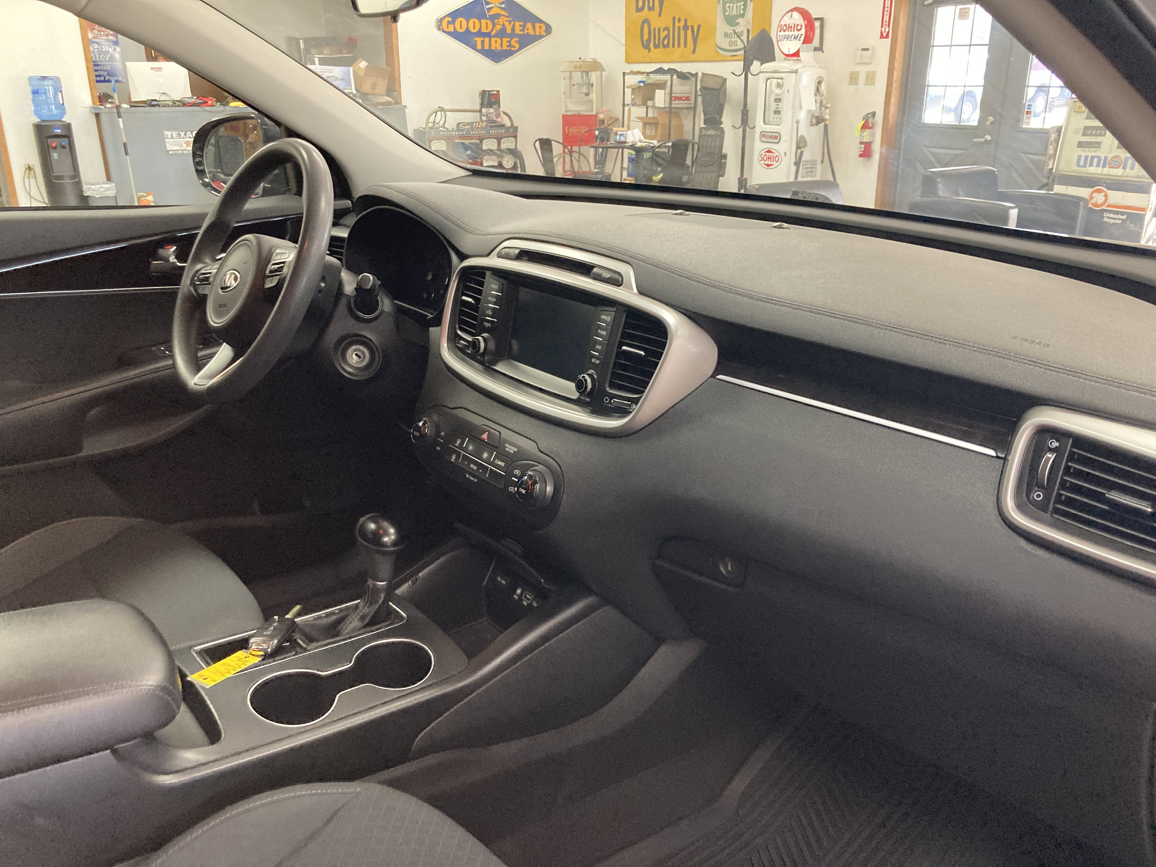 Used 2018 Kia Sorento AWD image 21