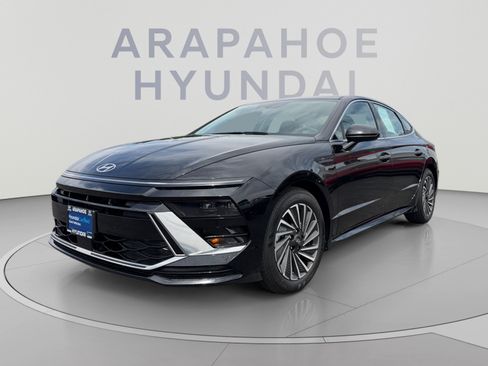 Used 2025 Hyundai Sonata SEL FWD image 1