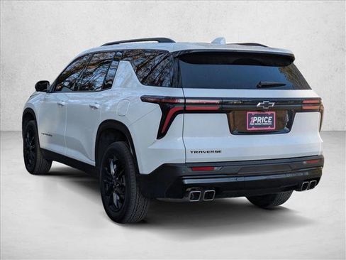 Used 2025 Chevrolet Traverse LT w/ Midnight/Sport Edition image 6