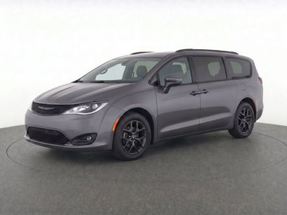 Used 2020 Chrysler Pacifica Limited w/ Advanced Safetytec Group
