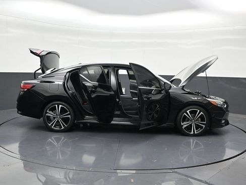 Used 2022 Nissan Sentra SR w/ Electronics Package FWD image 32