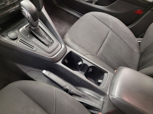 Used 2018 Ford Focus SE image 26