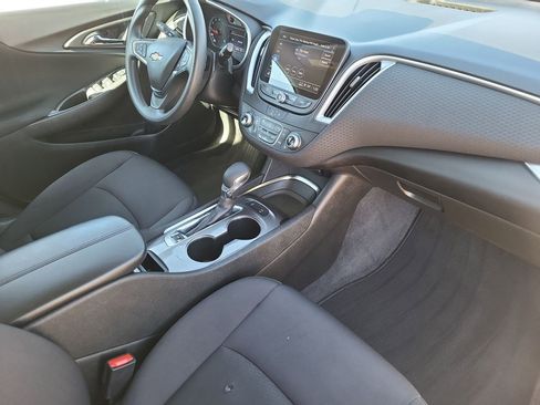 Used 2024 Chevrolet Malibu LT image 28