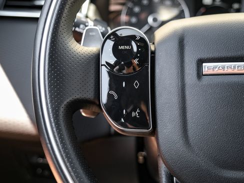 Used 2020 Land Rover Range Rover Velar R-Dynamic S image 16