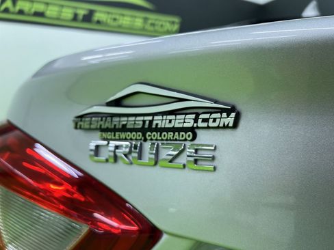 Used 2016 Chevrolet Cruze LT w/ Convenience Package FWD image 12