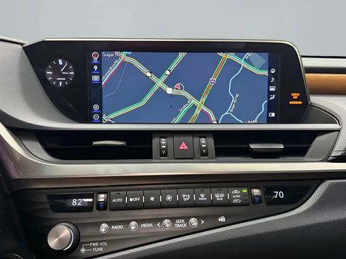 Used 2019 Lexus ES 350 w/ Accessory Package 2 FWD image 26